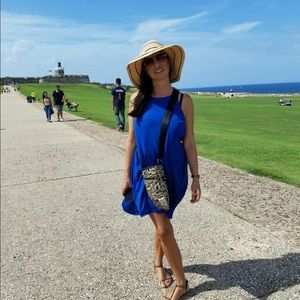 Meet your Posher, Gena